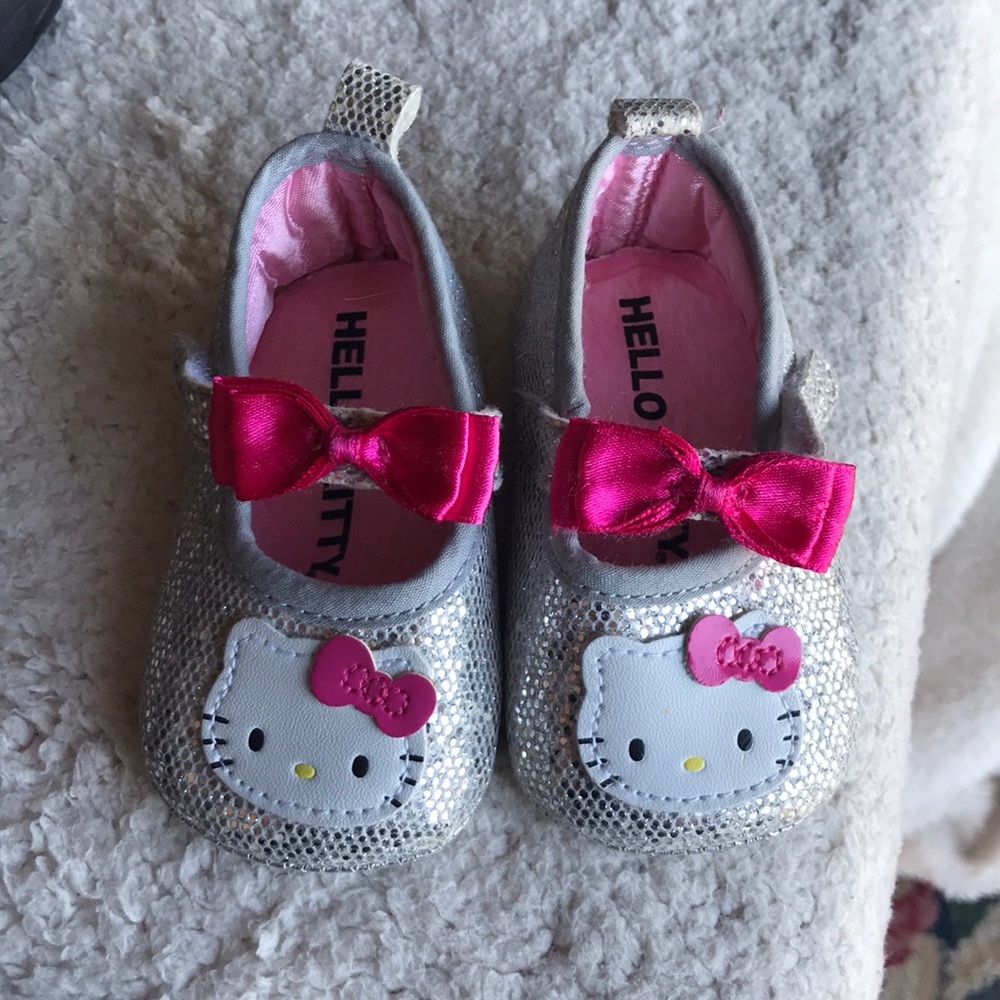 Hello kitty baby shoes